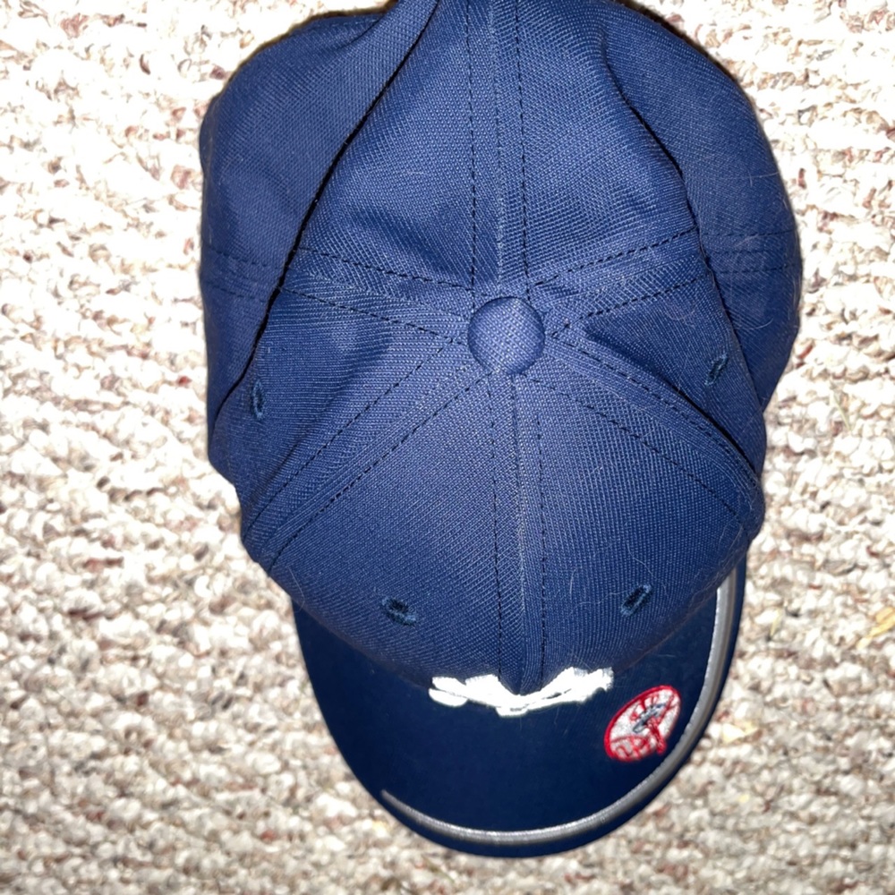 Yankees Baseball Cap - Picture 2 of 3